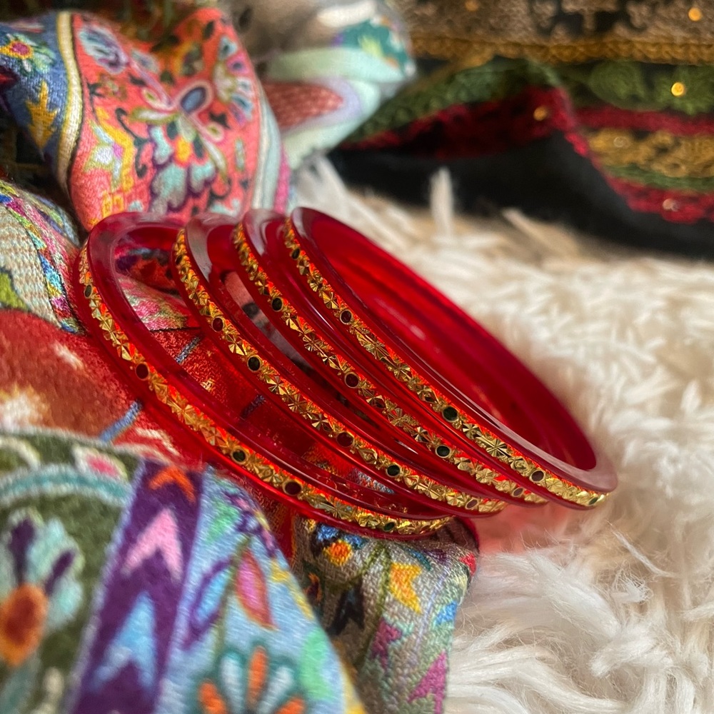 Red Bracelets / Bangles Set - Picture 5 of 6